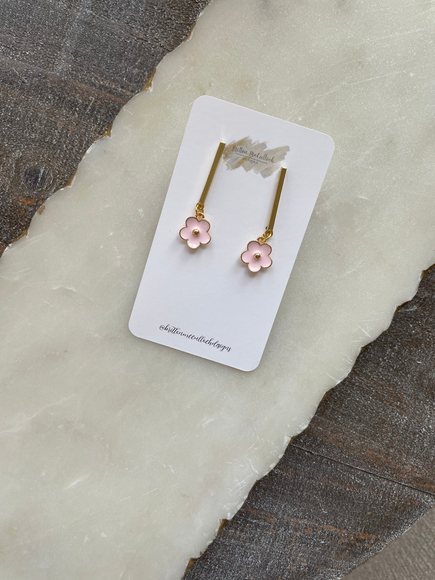 Flower earrings with gold post