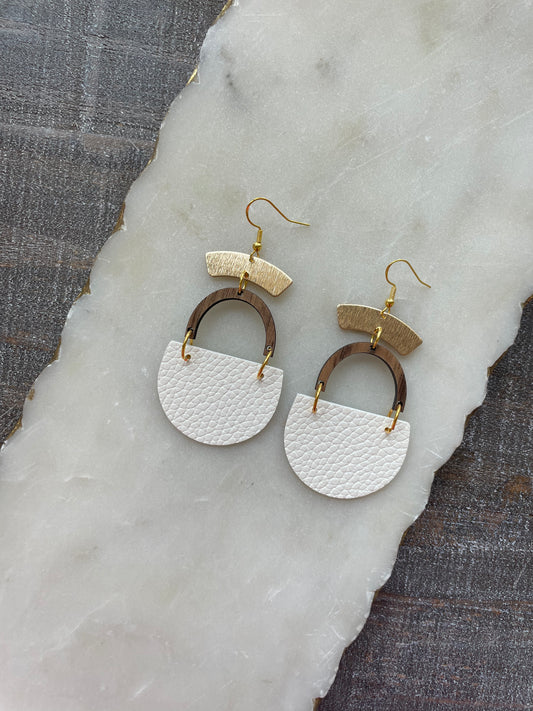 White & wooden accent earrings